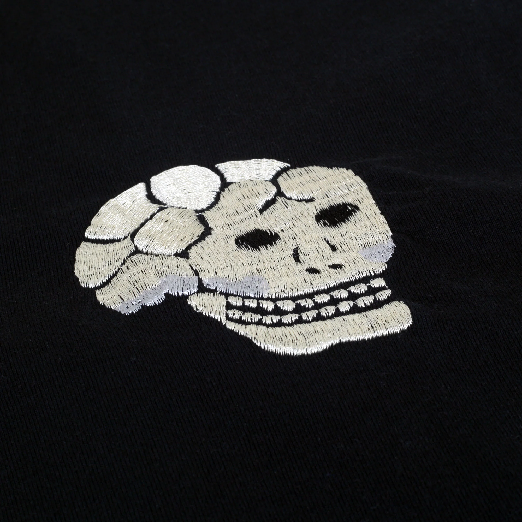 Skull and Snake Embroidered TT78244 Crew Neck Black T-shirt TT10076 - Image 4